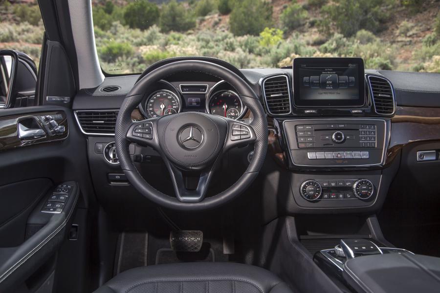 Торпедо Mercedes-Benz GLS450 4Matic 2016 года  (NA) (фото 7 из 30)